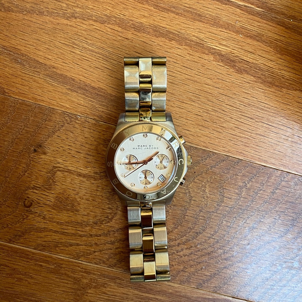 Marc Jacobs rose gold watch
